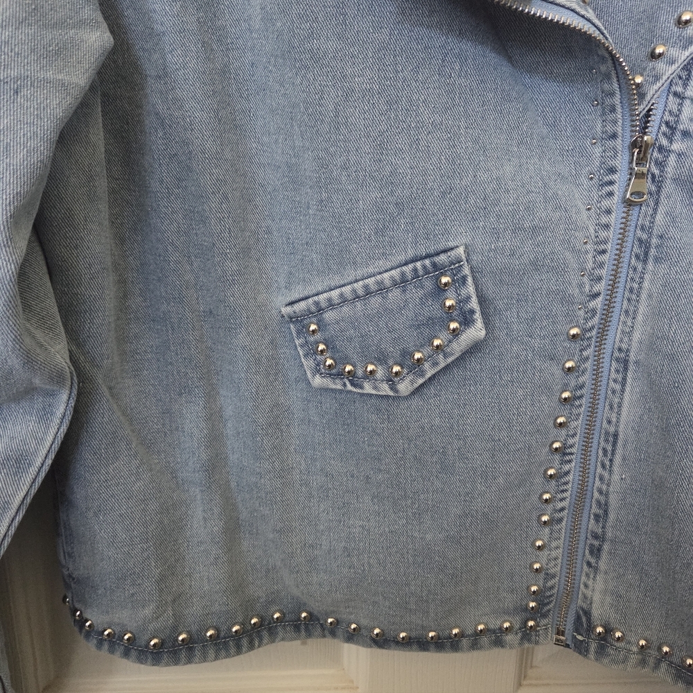 Savanna Jane Light Blue Studded Moto Style Jean Jacket Western Boho Rodeo MEDIUM - Picture 3 of 8